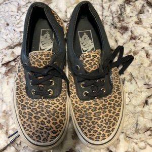 Vans cheetah and black size 7 women’s